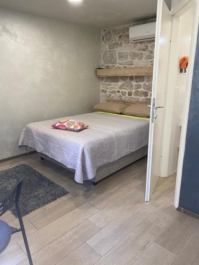 Guest House Laura Split Extérieur photo