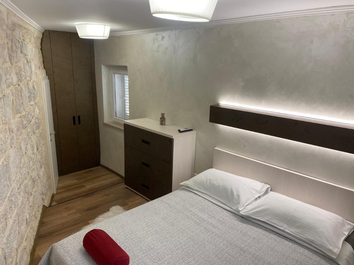 Guest House Laura Split Extérieur photo