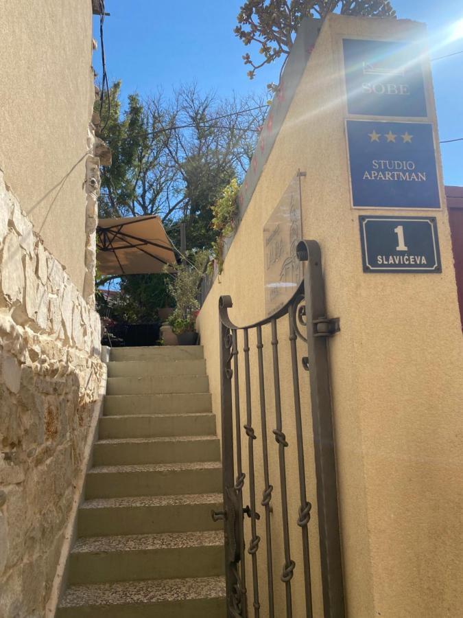 Guest House Laura Split Extérieur photo