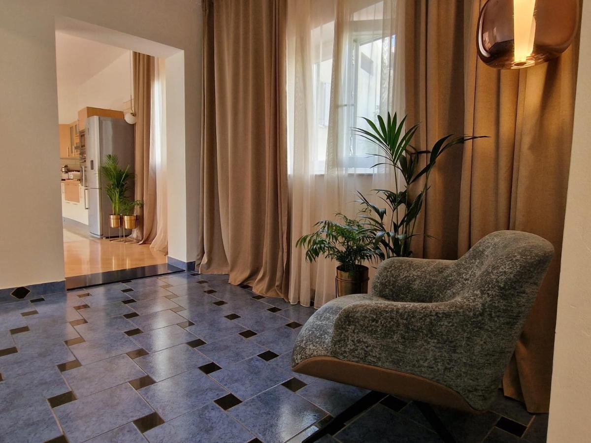 Guest House Laura Split Extérieur photo