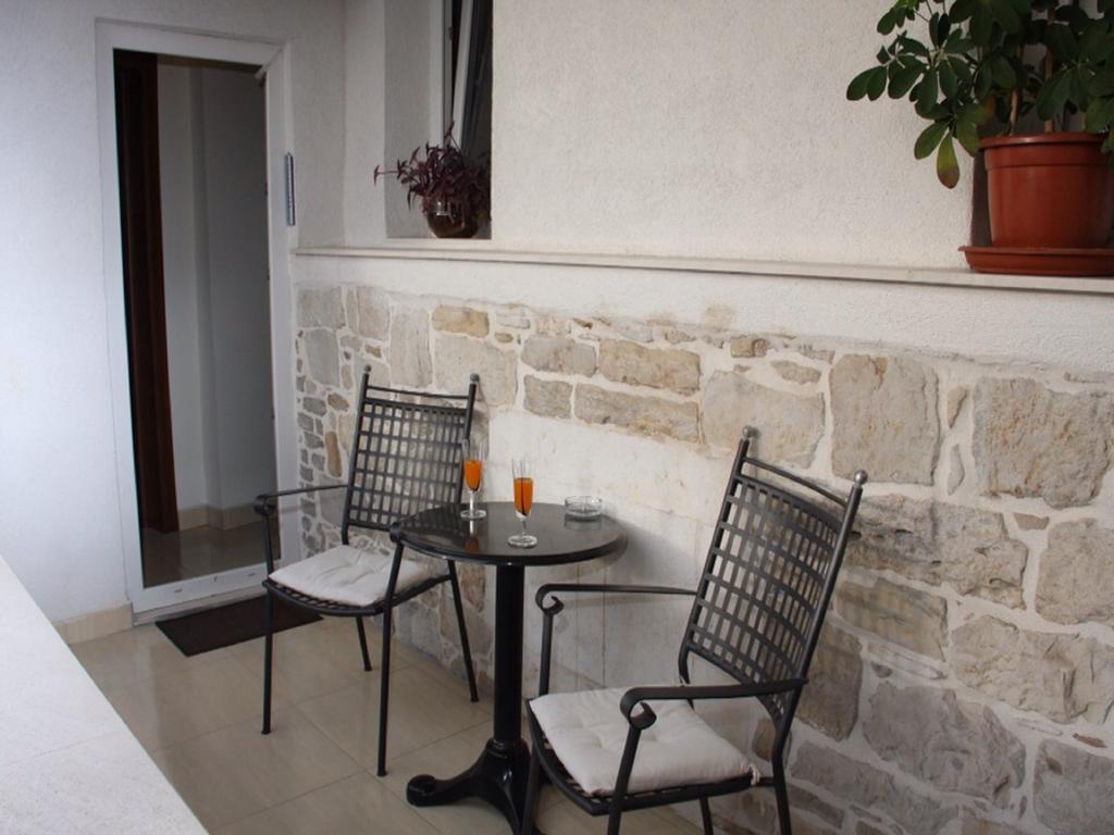 Guest House Laura Split Extérieur photo
