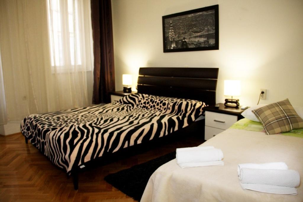 Guest House Laura Split Extérieur photo