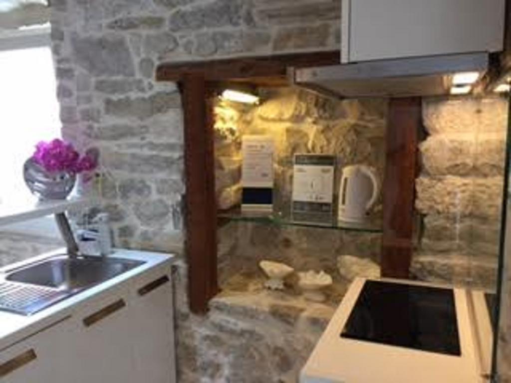 Guest House Laura Split Extérieur photo